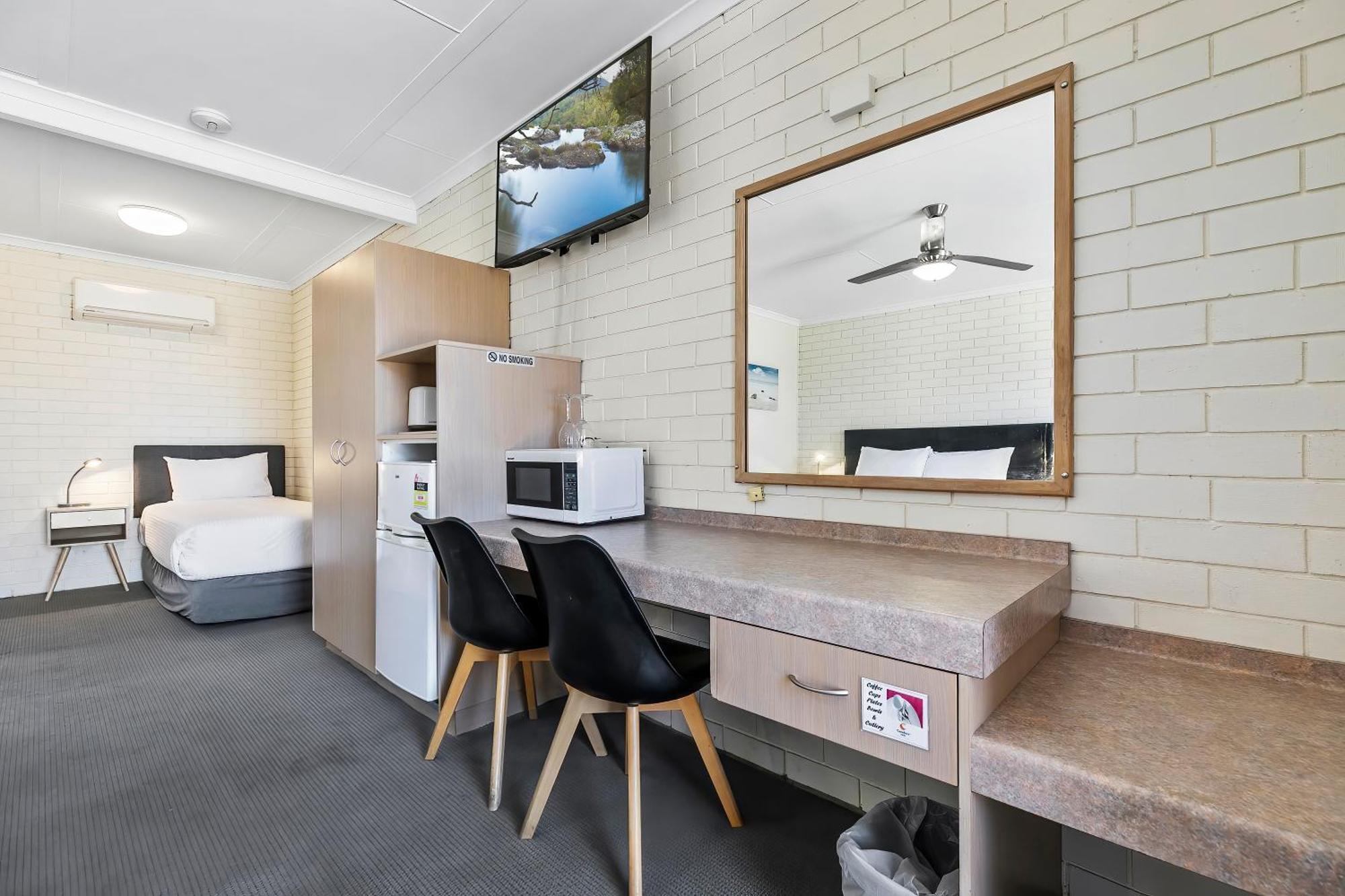 Comfort Inn On Main Hervey Bay Exteriör bild