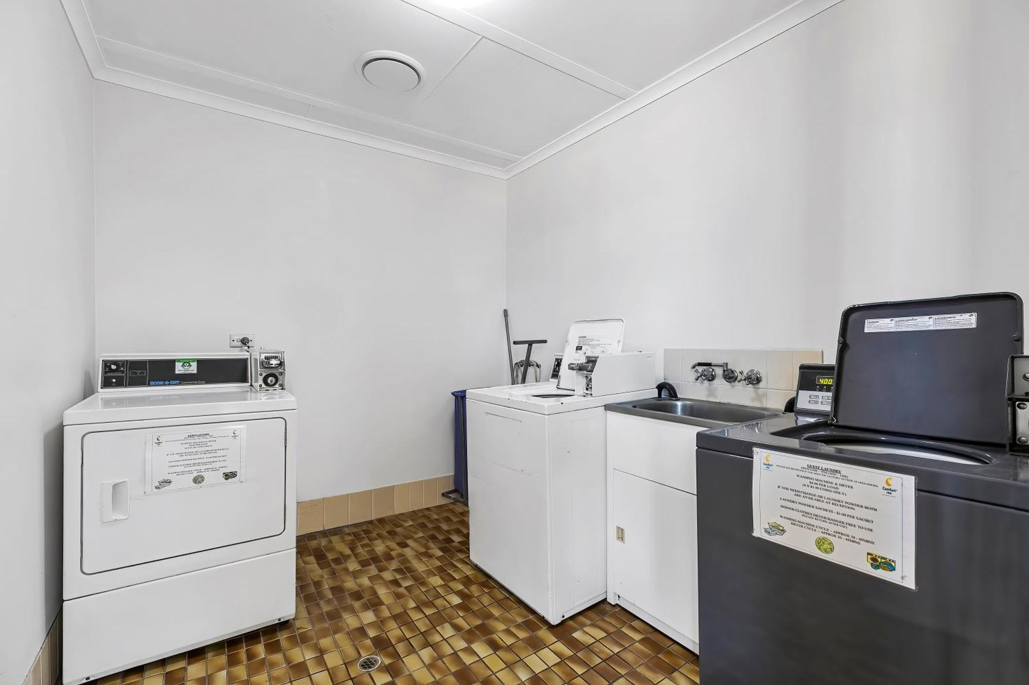 Comfort Inn On Main Hervey Bay Exteriör bild