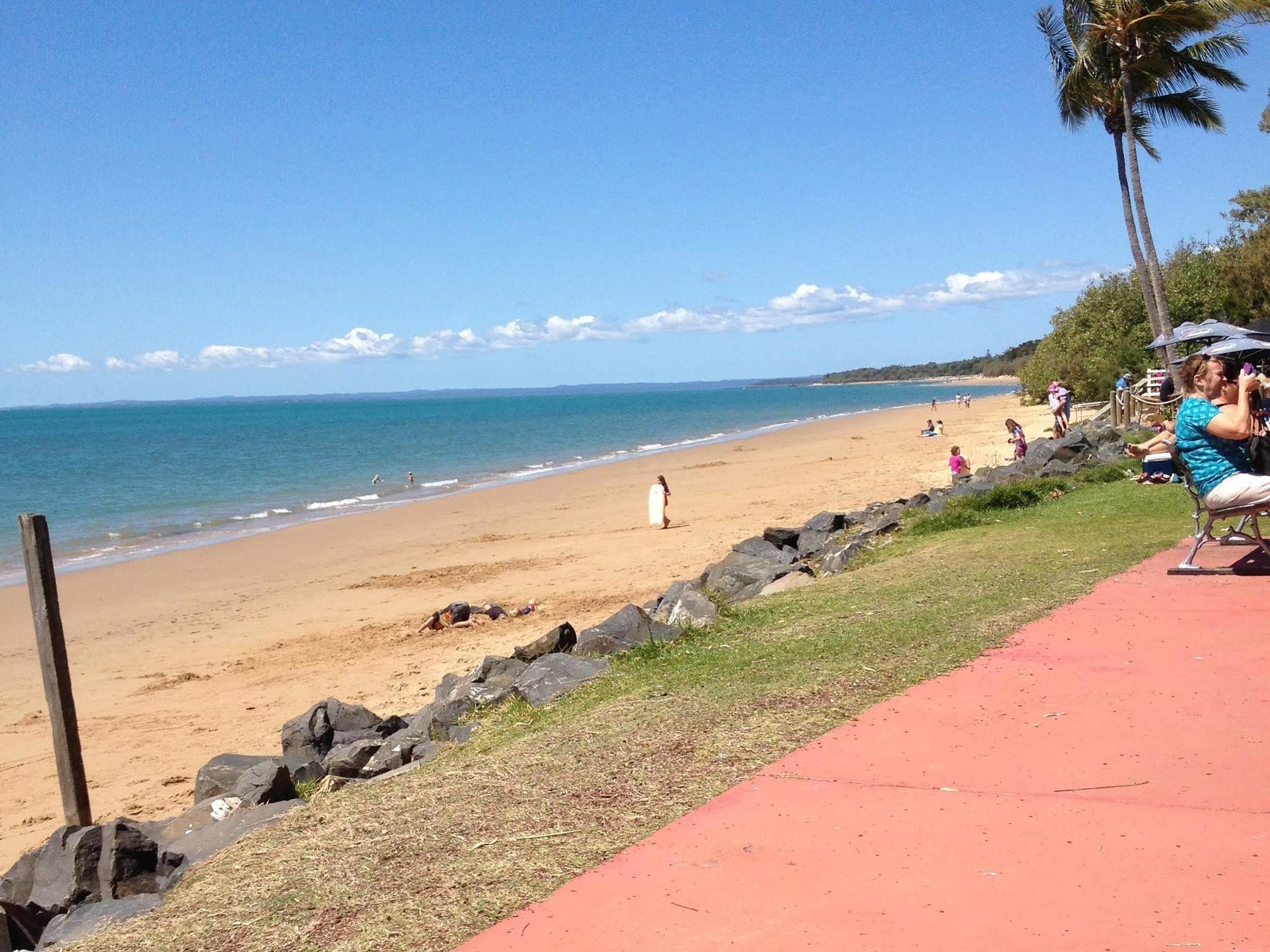 Comfort Inn On Main Hervey Bay Exteriör bild