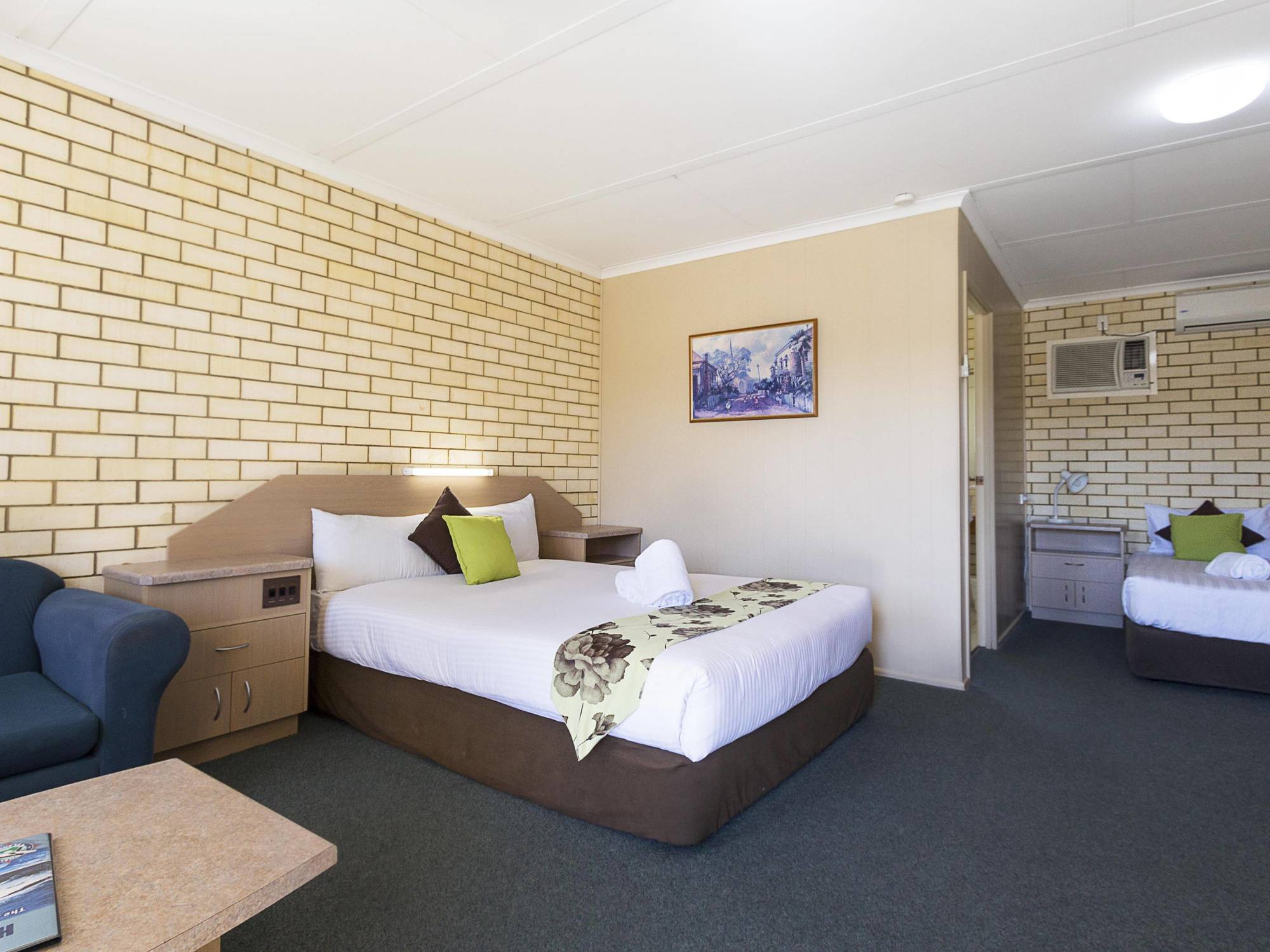 Comfort Inn On Main Hervey Bay Exteriör bild